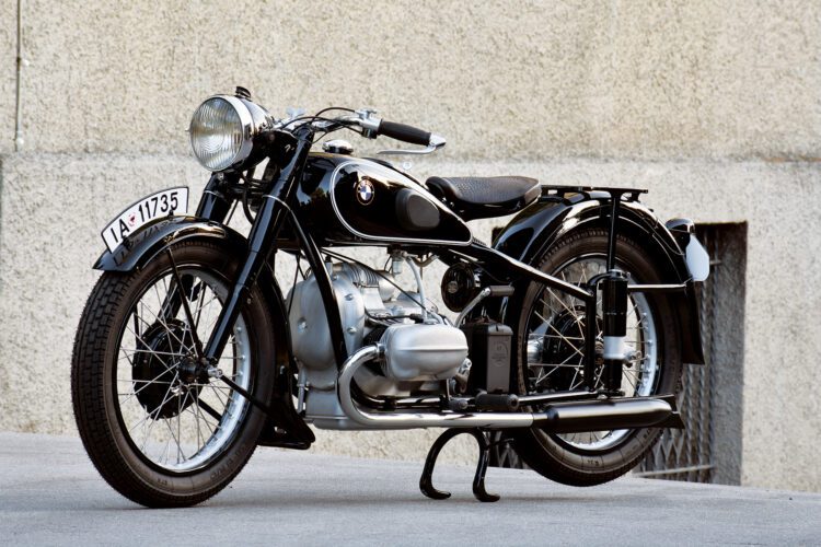 Time Traveler: 1939 BMW R51